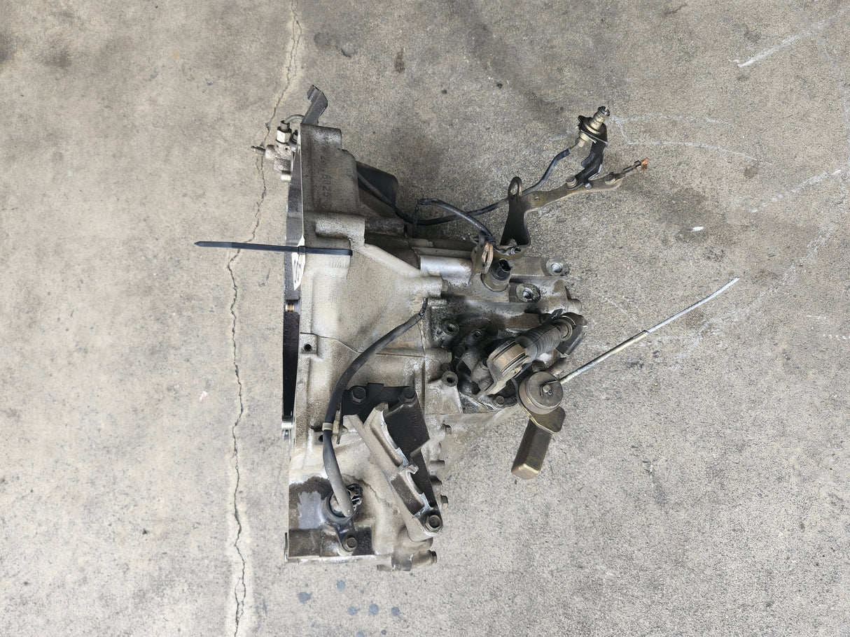 JDM Honda Civic 2001-2005 1.7L D17A Manual Transmission / Japan Imported / Stock No: 1800