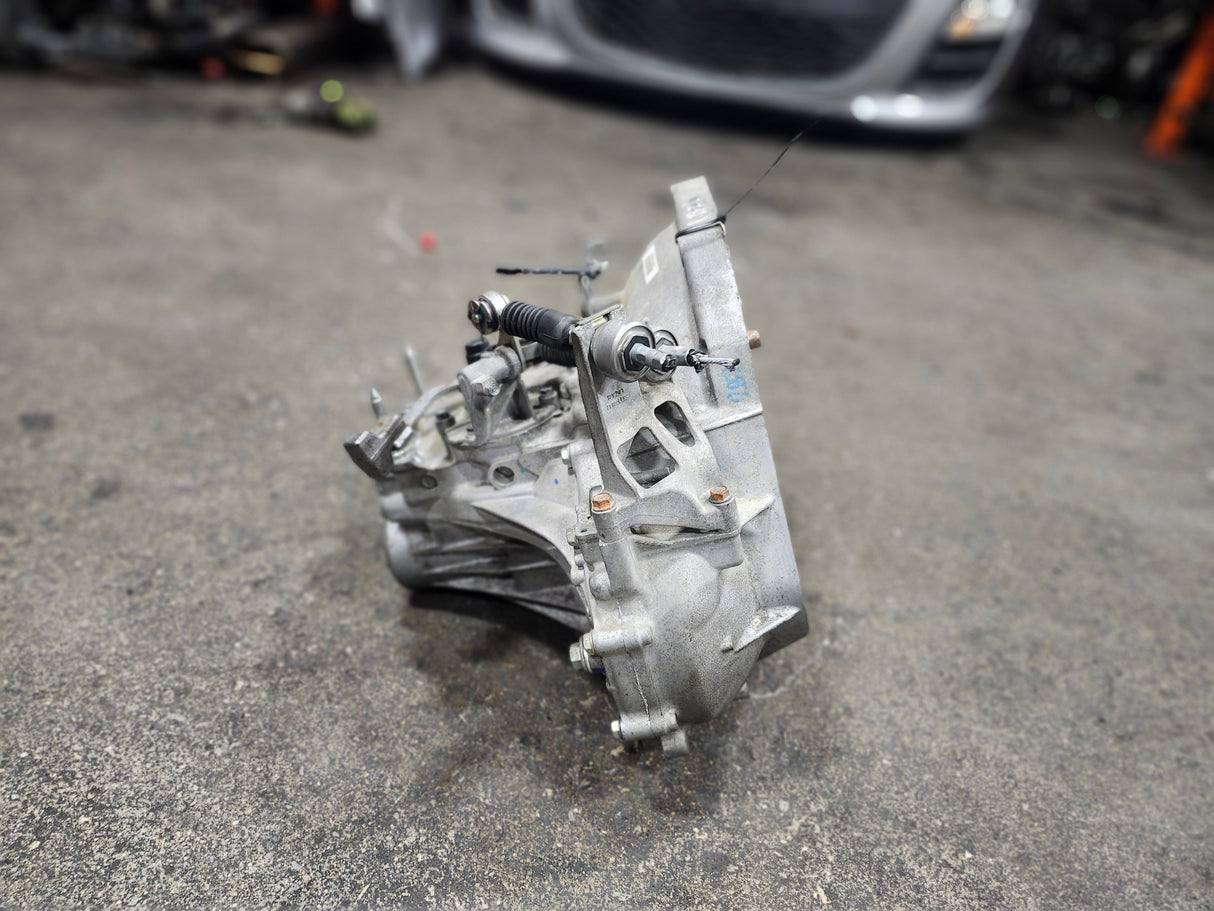 JDM Honda Civic 2013-2015 R18Z 1.8L Manual Transmission / Stock No : 1840