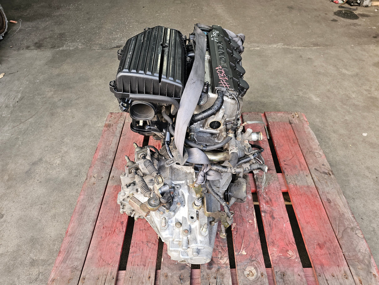 JDM Honda Civic 2001-2005 D17A2 1.7L Non-Vtec Engine and Manual Transmission / Stock No: 1321