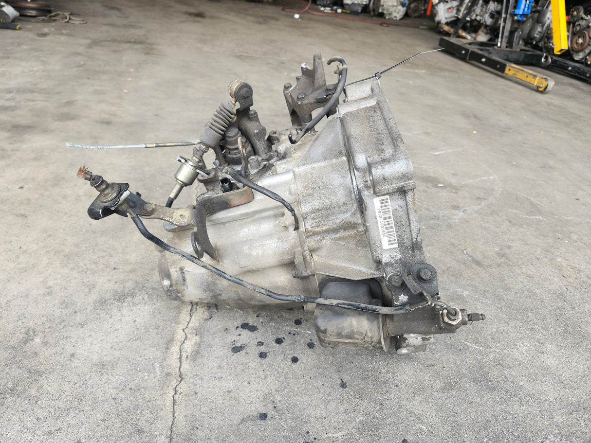 JDM Honda Civic 2001-2005 1.7L D17A Manual Transmission / Japan Imported / Stock No: 1800