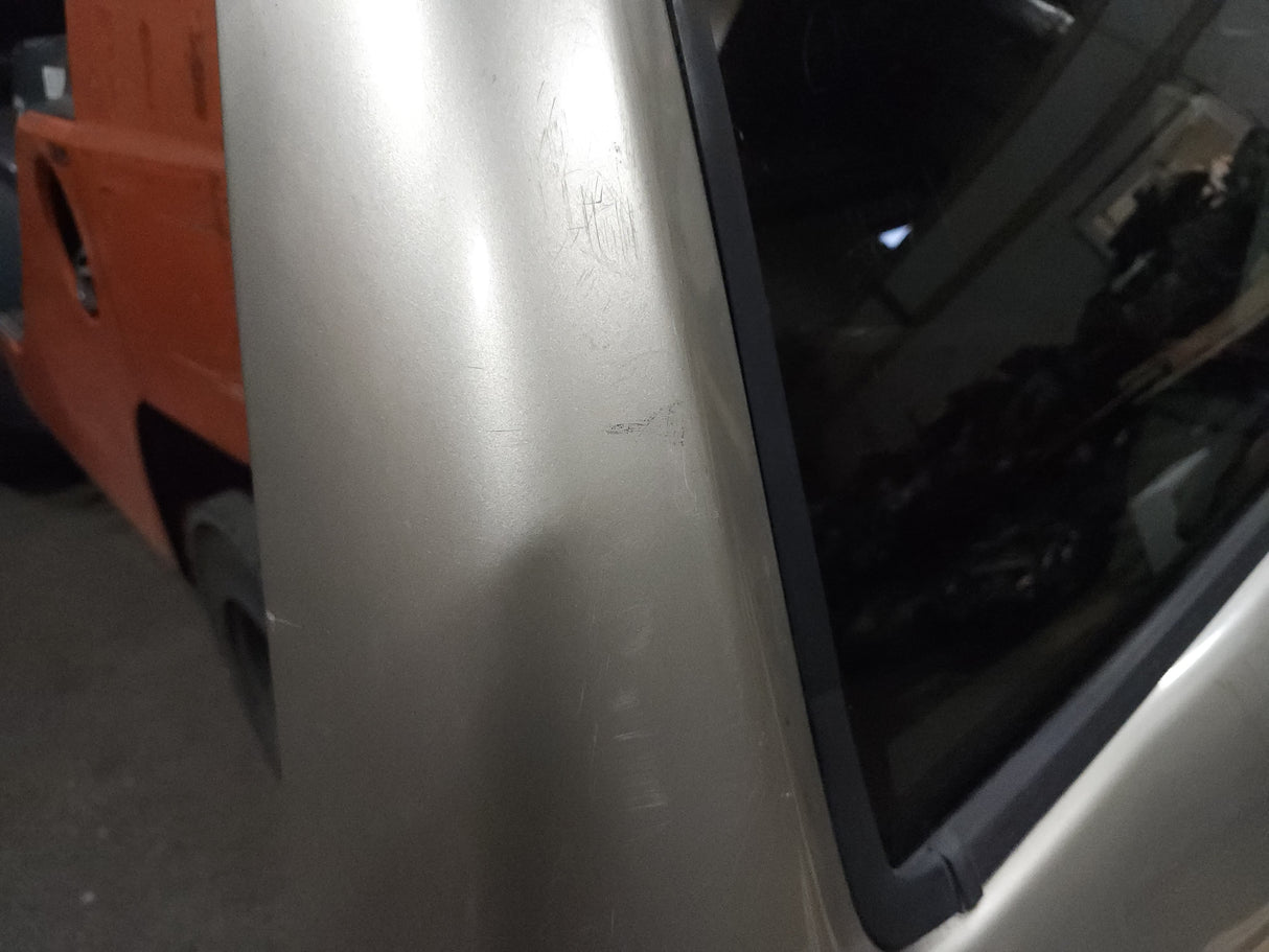 TOYOTA 4RUNNER 2003-2009 TAILGATE / NO RUST / GOLD #1